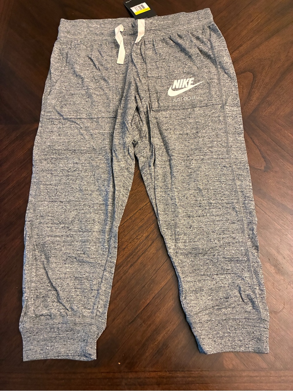 Nike Women's Sportswear Vintage Capris Carbon Heather/Sail Size Small New